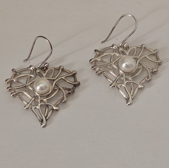 Hagit Gorali Isreal Sterling Silver w/FW Pearl Heart Dangle Earrings 1.5"X1.25" - Picture 4 of 6